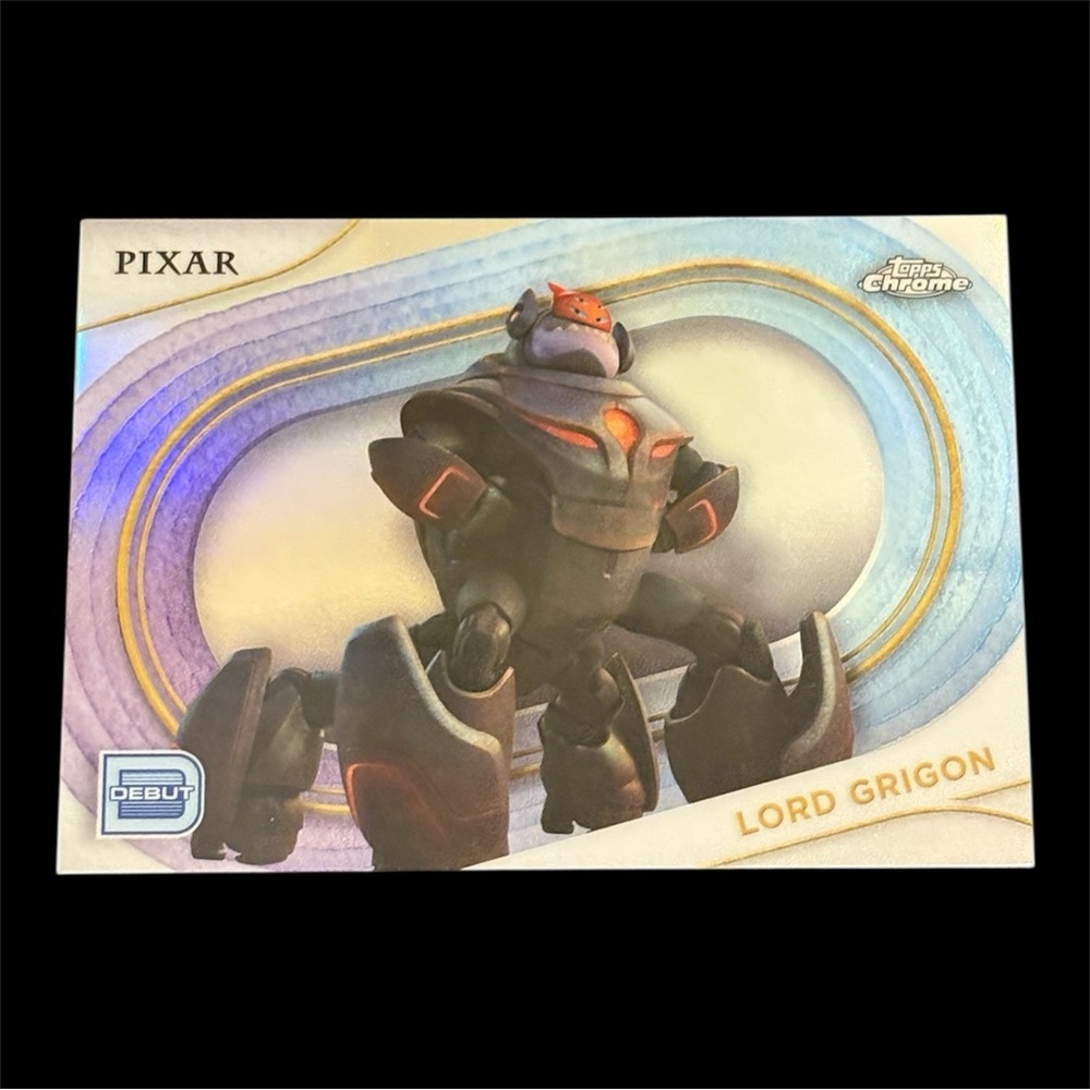 [5/$15] 2025 TOPPS CHROME DISNEY PIXAR LORD GRIGON ELIO REFRACTOR CARD #135 NM